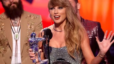 تايلور سويفت تخرج عن صمتها وتعلن مرشحها للانتخابات الرئاسية