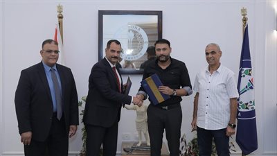 الغنيمى يوقع بروتوكول الـ