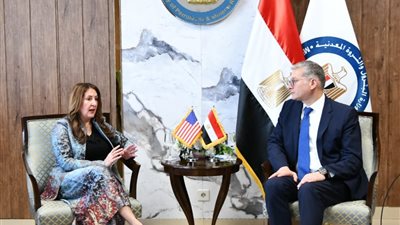 السفيرة الأمريكية: ندعم مصر لتكون مركزا إقليميا للطاقة ونسعى لزيادة حجم الاستثمارات 