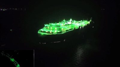 سفينة جلاكسي ليدر الإسرائيلية تحتفل بالمولد النبوي الشريف بالبحر الأحمر على الطريقة الحوثية