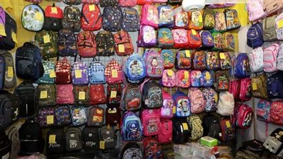 إقبال محدود على شراء المستلزمات المدرسية بالشرقية 