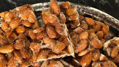طريقة عمل اللوزية| حلوى لذيذة ومقرمشة احتفالًا بالمولد النبوي