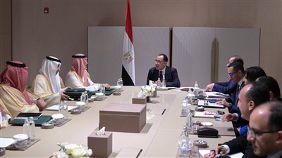 رئيس الوزراء يلتقي وزير المالية السعودي لبحث عدد من ملفات الشراكة 