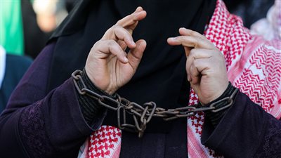 تقرير عن حياة الأسيرات في سجون الاحتلال بعد 345 يومًا على الحرب 