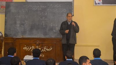 15% للتقويم الأسبوعي في الصف الثاني الثانوي 2025 
