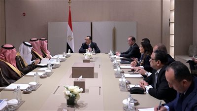 مدبولي يلتقي وزير الصناعة السعودي لبحث سبل التعاون بين البلدين