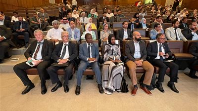 الوكيل: تطوير النقل واللوجستيات والتعليم ضروري للنهضة الاقتصادية الإسلامية 