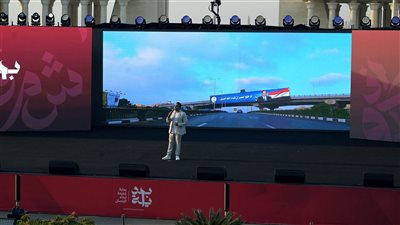 محمد عدوية يغني 