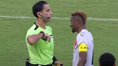 الأهلي يُجهز احتجاج رسمي على حكام السوبر بعد 