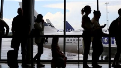 طائرة تقل وزيرين سويديين تتعرض لعطل فني 