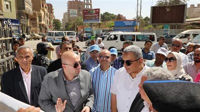 محافظ بنى سويف يتفقد التشغيل التجريبى للحلول المرورية المقترحة بمنطقة ميدان الزراعيين