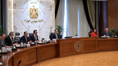 مدبولى يستعرض مقترحات بمخططات وتصميمات 