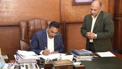  محافظ مطروح يعتمد نتيجة تنسيق المرحلة الأخيرة للقبول بالتعليم الثانوي