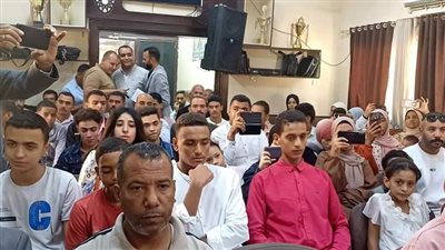 تكريم 34 من أبناء المحامين المتفوقين دراسيا بأبو تشت