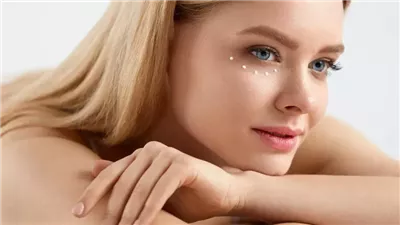 طريقة عمل مرطب طبيعي لتحت العين| عناية صحية لبشرة نضرة