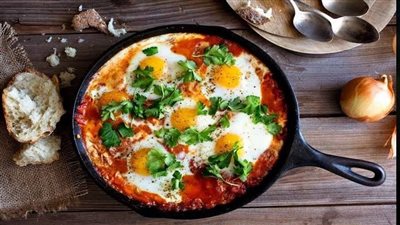 طريقة عمل الشكشوكة لفطور صحي.. وجبة شهية وغنية بالعناصر الغذائية