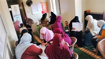 تدريب السيدات على ريادة الأعمال وتمكين المرأة اقتصاديًا بدمياط 