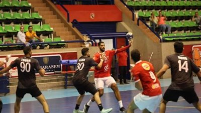 الأهلي يهزم دلفي بدوري المحترفين لكرة اليد 