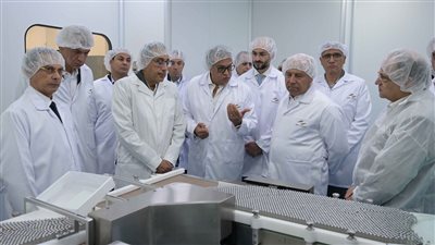 تفاصيل.. رئيس الوزراء يتفقد مجمع مصانع شركة 