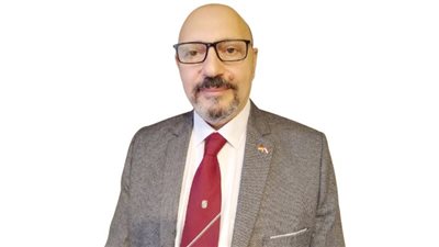 الحكومات تدير المطارات باعتبارها المنافذ الرئيسية للدول