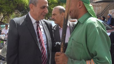 محافظ الغربية يتابع حملات النظافة المكبرة بالشوارع 