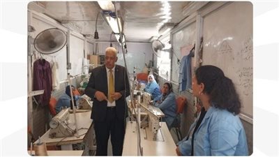وزارة العمل تتابع برامج التدريب المجانية لتأهيل الفتايات بقرى ومراكز أسيوط 