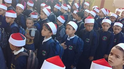 بالجبة والقفطان.. تلاميذ المعاهد الأزهرية يبدأون العام الدراسي ببني سويف