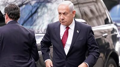 سيدة تضرب نتنياهو بـ 