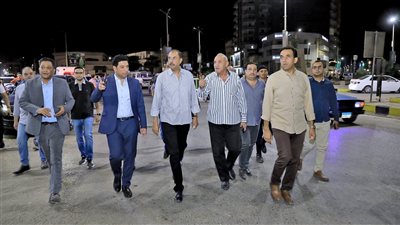 محافظ سوهاج يتفقد أعمال الرصف بشارع 