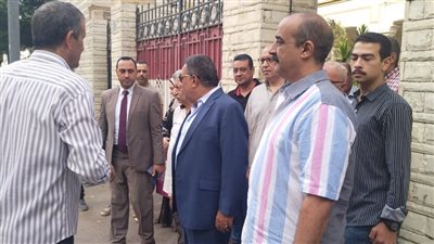 محافظ الدقهلية يتفقد المدارس والمخابز بمدينة المنصوره 