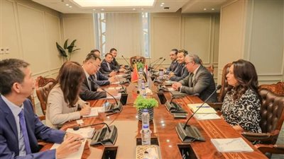 رئيس اقتصادية قناة السويس يلتقي عددًا من الشركات التركية