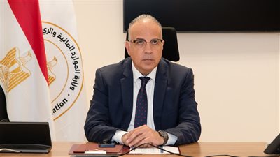 وزير الري يتابع موقف استلام أراضى طرح النهر من هيئة التعمير