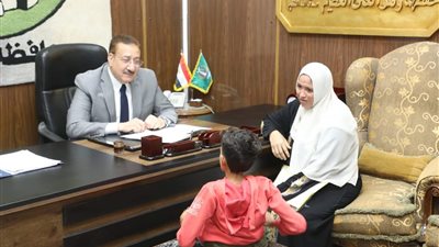 محافظ المنوفية يقرر صرف مساعدة مالية لحالة إنسانية 