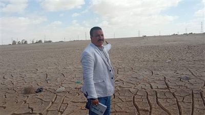 استعدادا لفصل الشتاء.. الوفد داخل مخرات السيول بالمنيا 