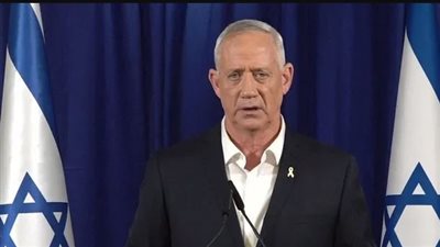 غانتس: الحكومة مستعدة لتنفيذ عملية برية إذا استمرت صواريخ 