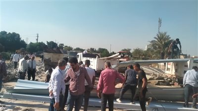 محافظة الجيزة تزيل جمالون مخالف بشبرامنت على مساحه ١٠٠٠م٢ 