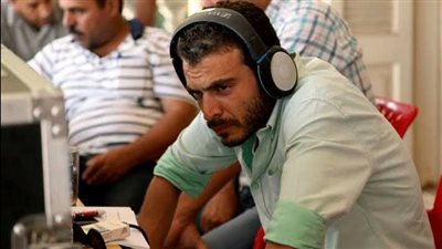 المخرج أحمد خالد أمين ينتهي من تجهيزات لوكيشن تصوير 