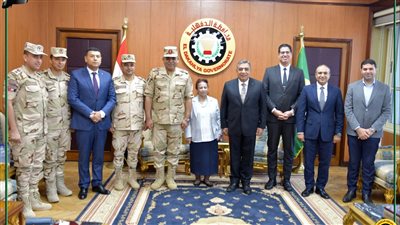 محافظ الدقهلية يستقبل مدير جمعية المحاربين القدماء 