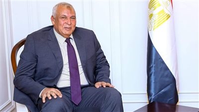 محافظ الوادي الجديد يُثمّن الموافقة على إنشاء أول جامعة أهلية 