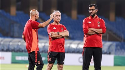 استعدادًا للسوبر.. تفاصيل اجتماع كولر بالطاقم المعاون