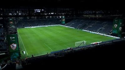 الأهلي والزمالك..  لقطات من داخل ملعب المملكة أرينا استعدادا لانطلاق كأس السوبر الأفريقي