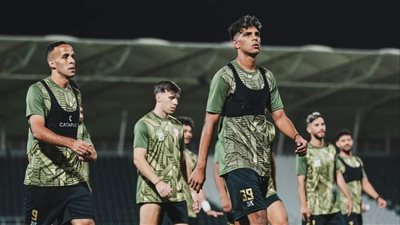 استقبال حار من جماهير الزمالك للاعبين 