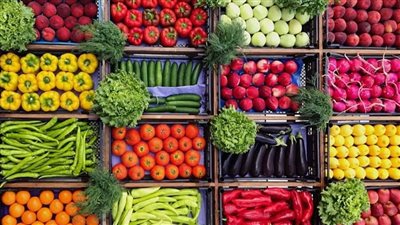 الطماطم ب35 جنيه.. أسعار الخضروات والفاكهة اليوم الجمعة بالفيوم 