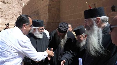 رئيس الوزراء يزور دير سانت كاترين