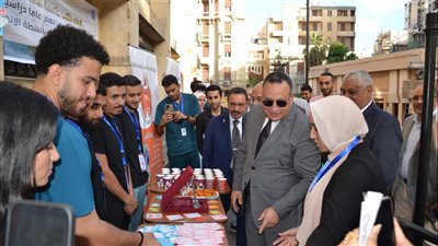 رئيس جامعة الإسكندرية  يتفقد انتظام الدراسة في أول أيام العام الجامعي الجديد