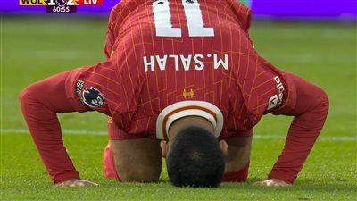 تفاصيل الساعات الأخيرة بين محمد صلاح وليفربول على العقد الجديد 