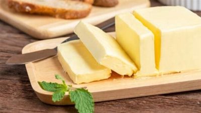 طبيبة تحدد الكمية الصحية للزبدة التي ينصح بتناولها في اليوم