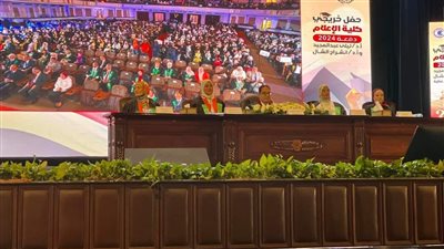 حفل تخرج طلاب كلية الإعلام جامعة القاهرة (صور) 