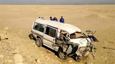 إصابة 14 شخصًا في انقلاب ميكروباص بقنا 