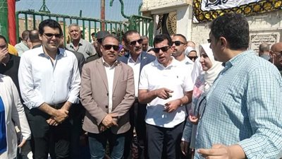 وزير الشباب والرياضة يفتتح الملعب الخماسي بمركز ناصر في الزقازيق 